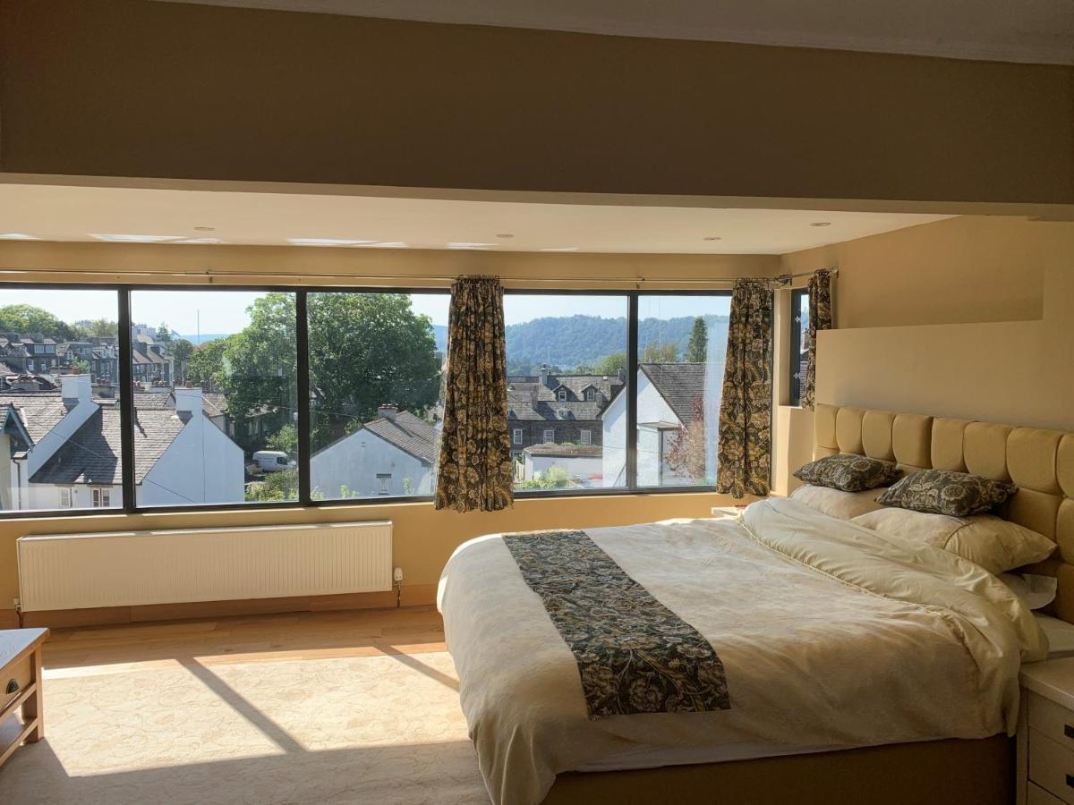 The Penthouse Bowness Luxury Loft Jacuzzi Bath & Complimentary Lakeview Spa Membership 외부 사진