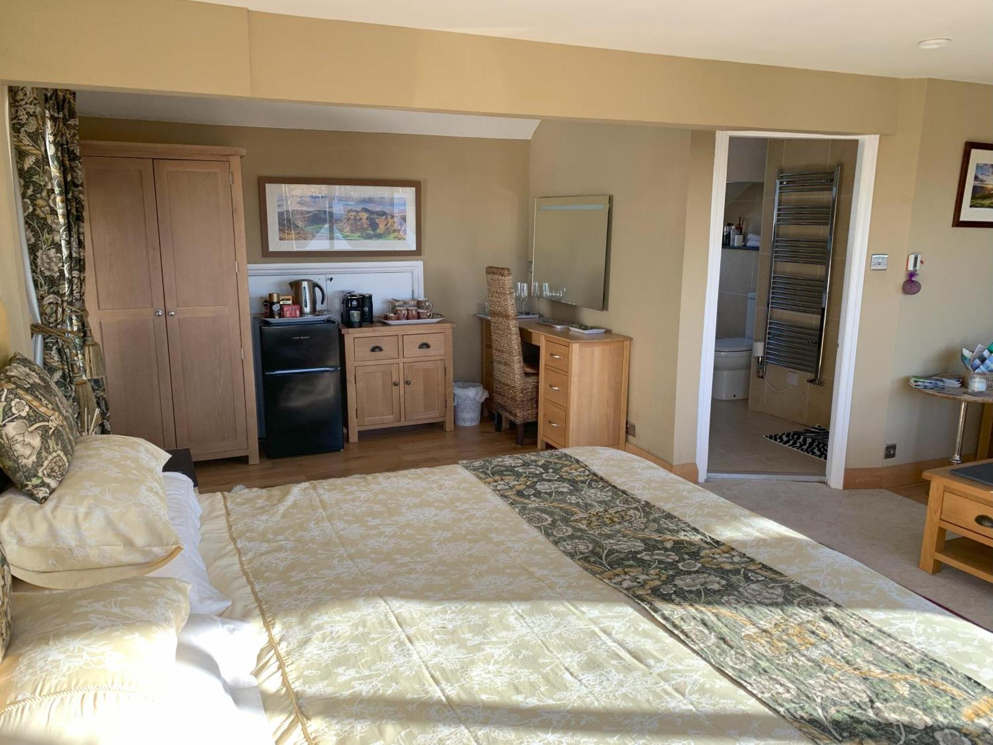 The Penthouse Bowness Luxury Loft Jacuzzi Bath & Complimentary Lakeview Spa Membership 외부 사진